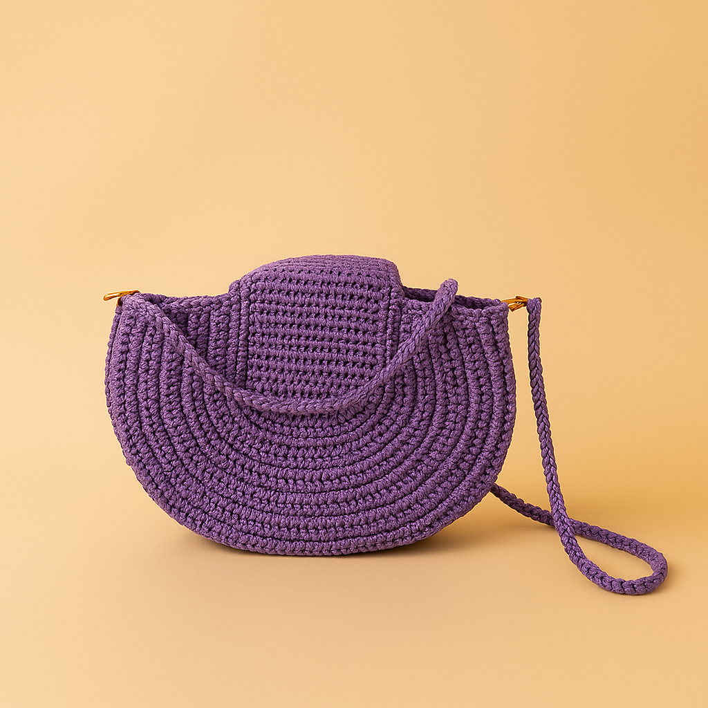 Hand-Crocheted Lilac Round Crossbody Bag with Gold Clasp(Medium size)